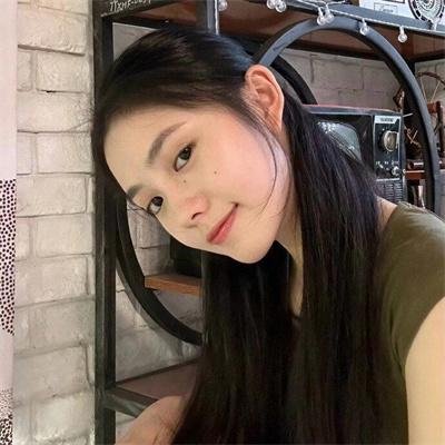 君是慕容卿似花